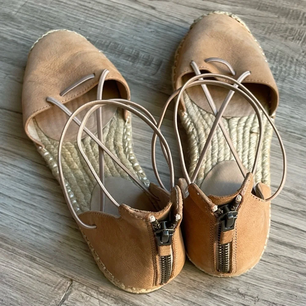 Eileen Fisher Tan Leather Espadrille Flat Elastic Straps Zip Heel Closure SZ 7